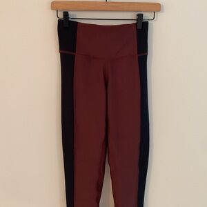 Abercrombie & Fitch YPB SculptLUX 7/8 Length Colorblock Legging Burgundy Black